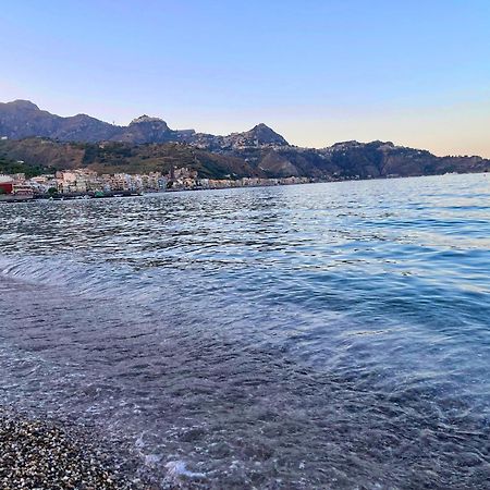Casa Vacanza Giardini Naxos Taormina Miranaxos Buitenkant foto