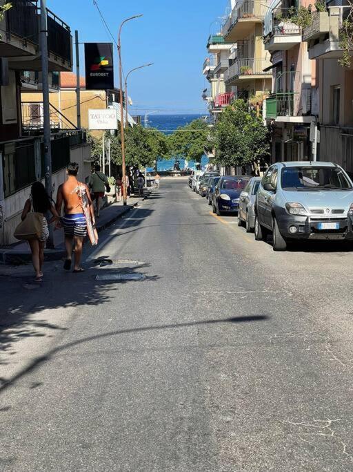 Casa Vacanza Giardini Naxos Taormina Miranaxos Buitenkant foto
