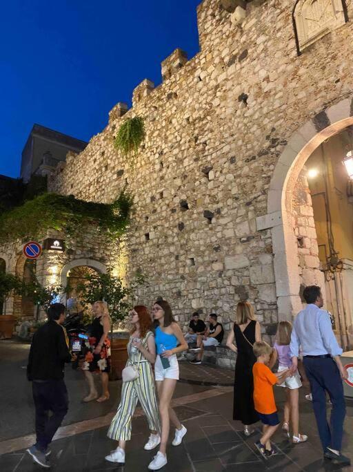 Casa Vacanza Giardini Naxos Taormina Miranaxos Buitenkant foto
