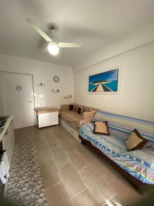 Casa Vacanza Giardini Naxos Taormina Miranaxos Buitenkant foto