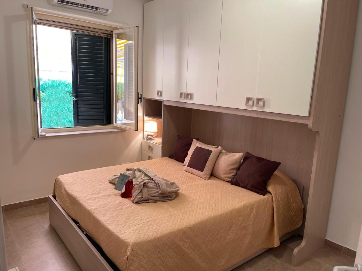 Casa Vacanza Giardini Naxos Taormina Miranaxos Buitenkant foto