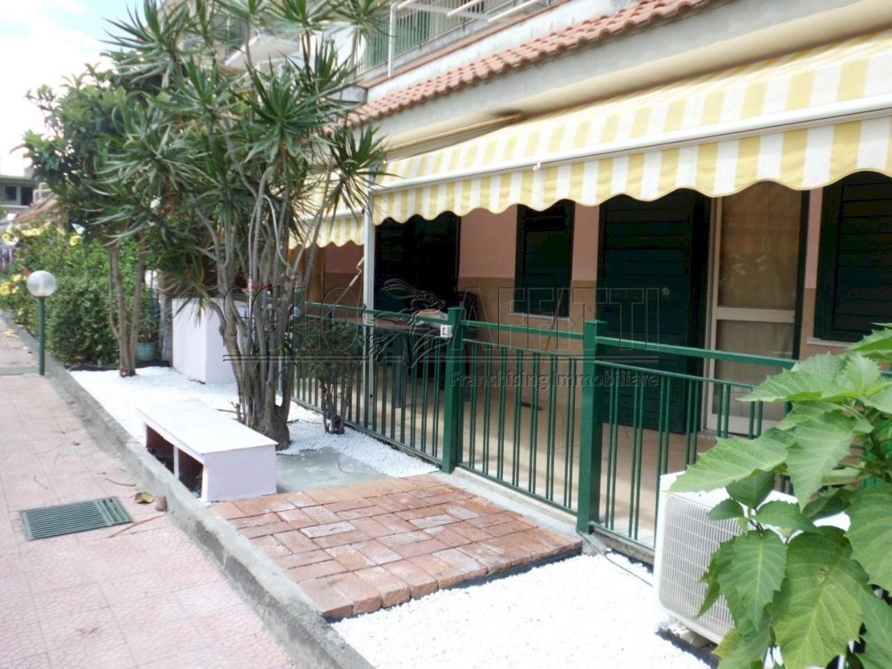 Casa Vacanza Giardini Naxos Taormina Miranaxos Buitenkant foto